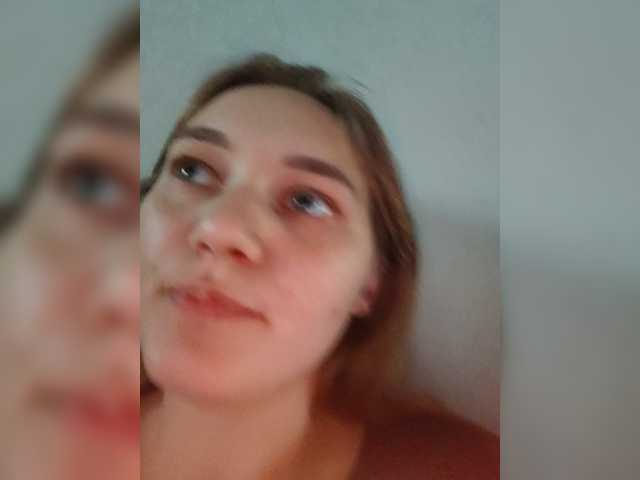 Kisa75 live cam on BongaCams