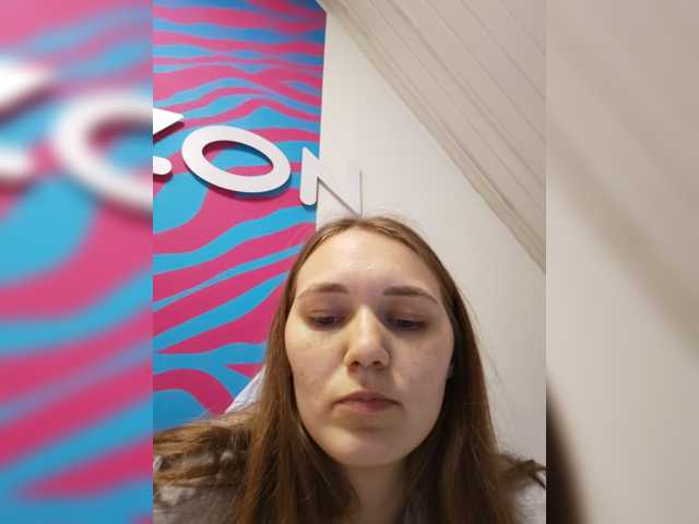 Kisa75, BongaCams üzerinde canlı