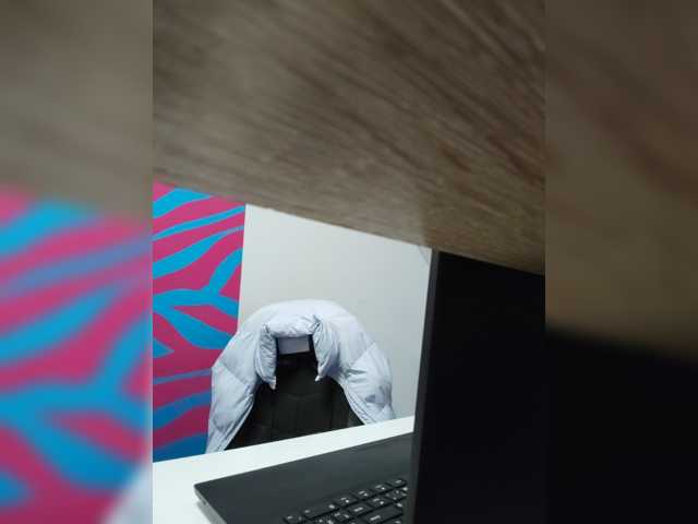 Kisa75 live cam on BongaCams