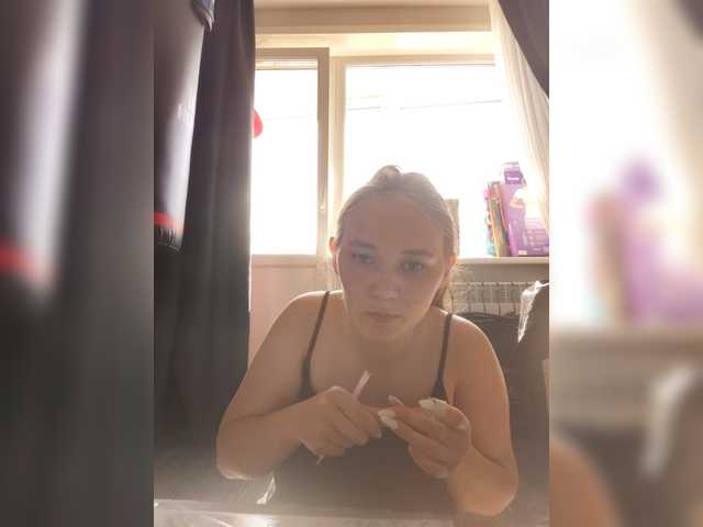 Kisa75 live cam on BongaCams