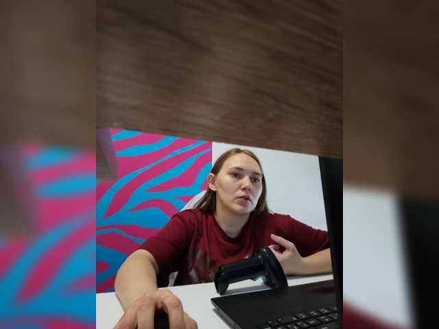 Kisa75 live cam on BongaCams