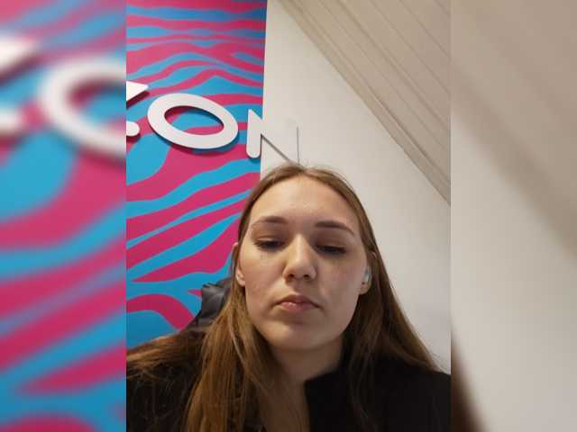 Kisa75 live cam on BongaCams