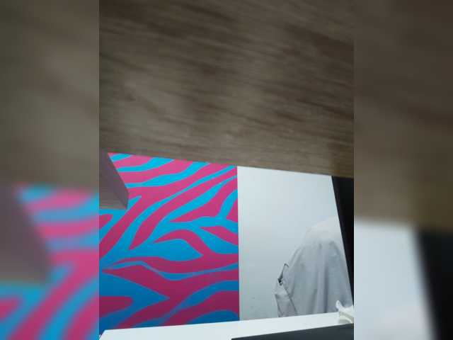 Kisa75, live now on BongaCams