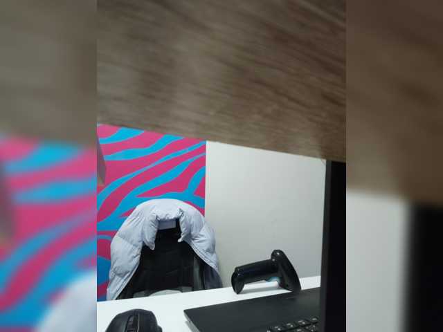 Kisa75 live cam on BongaCams