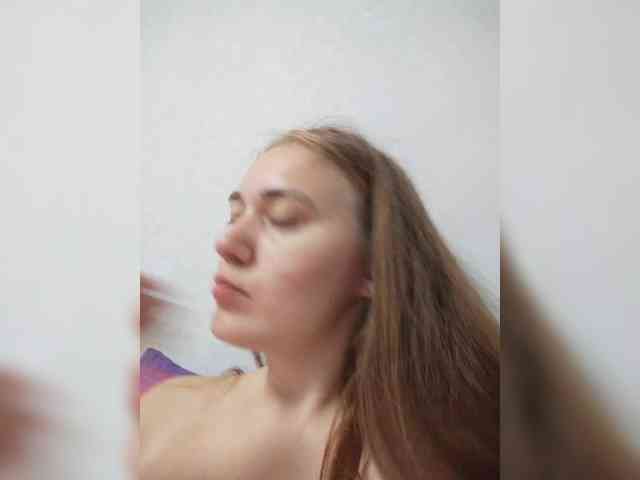 AlisaWyn webcam