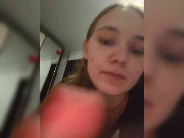 AlisaWyn webcam