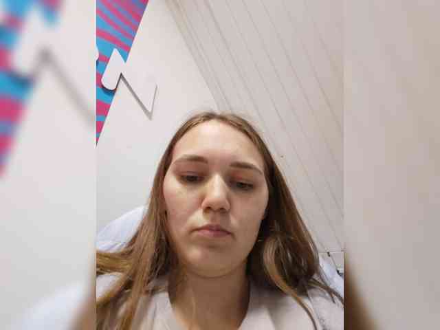 Модель: AlisaWyn