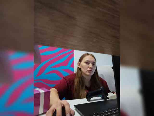 Модель: AlisaWyn
