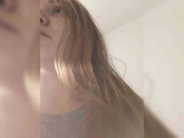 AlisaWyn webcam