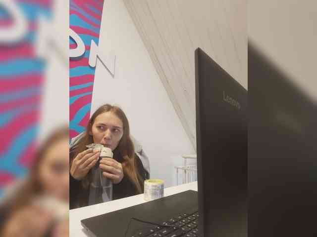 AlisaWyn webcam