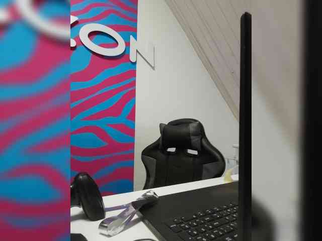 AlisaWyn webcam