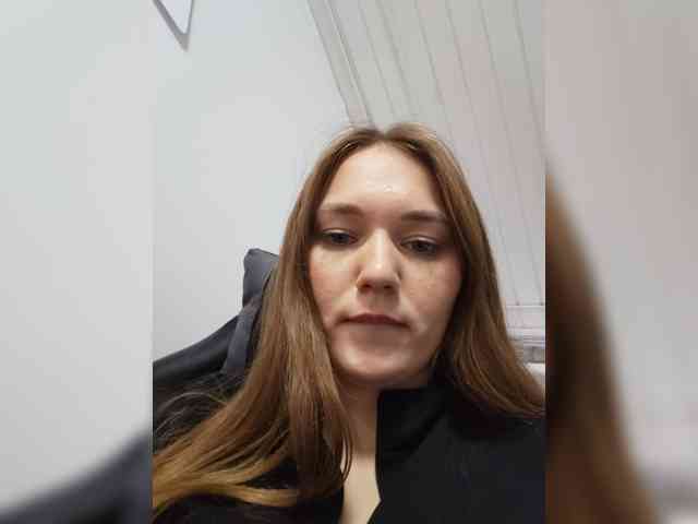 Модель: AlisaWyn