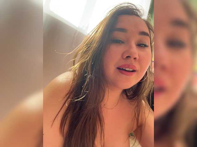 sweetie's BongaCams show and profile