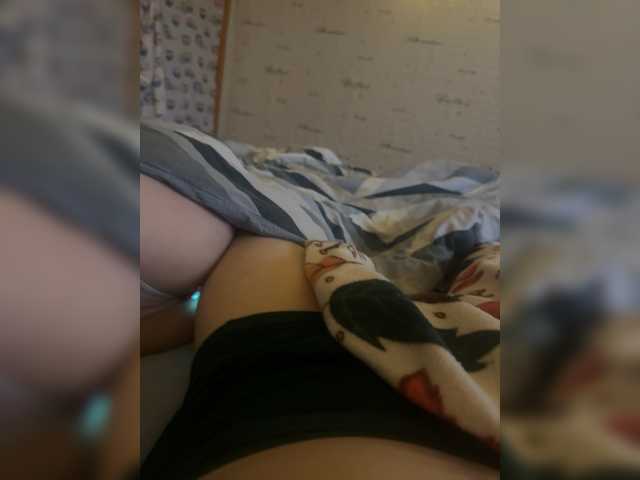 Devochka1010 live cam on BongaCams