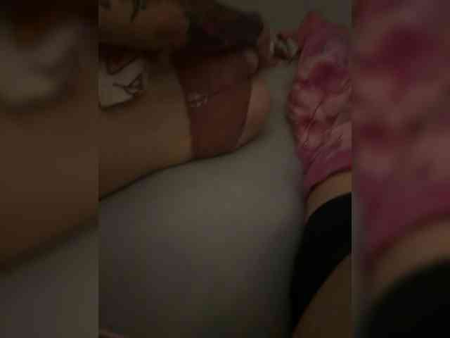 Alex-and-Diana webcam