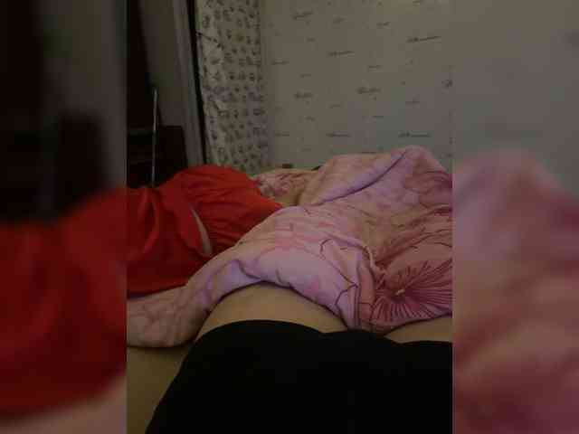 Alex-and-Diana webcam