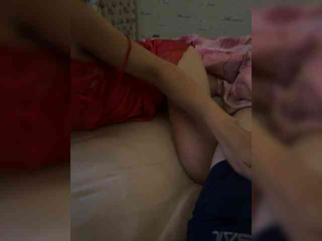 Alex-and-Diana webcam