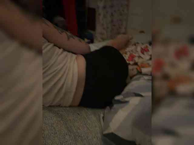 Alex-and-Diana webcam