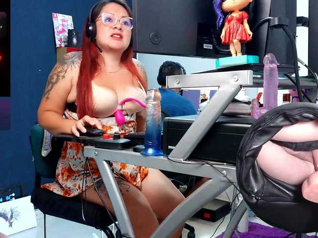 Leidydi223 live cam on BongaCams