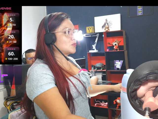 Leidydi223 live cam on BongaCams