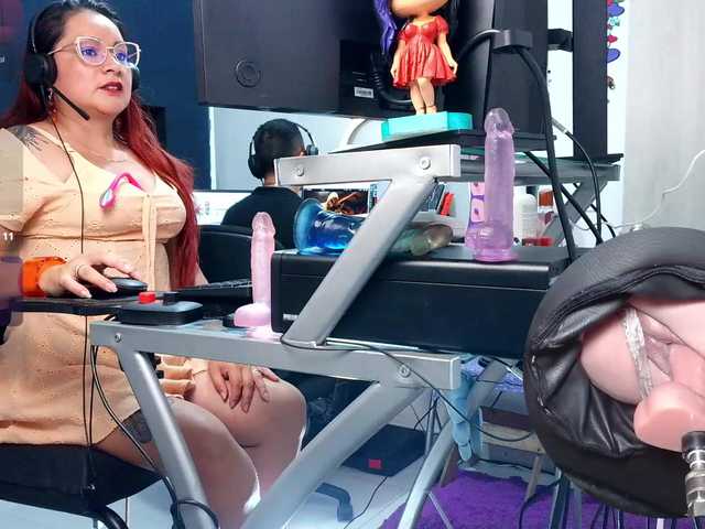 Leidydi223 live cam on BongaCams