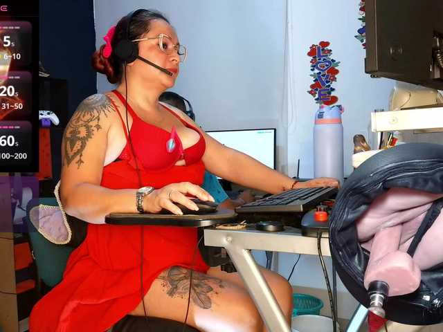 Leidydi223 live cam on BongaCams