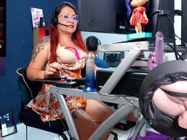 Leidydi223 live cam on UnifiedCams