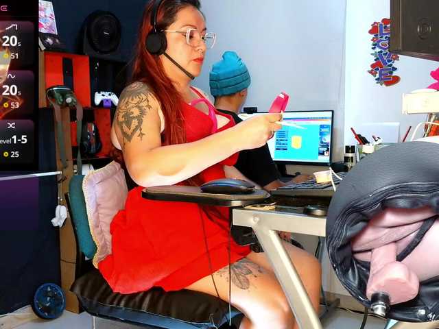 Leidydi223 live cam on BongaCams