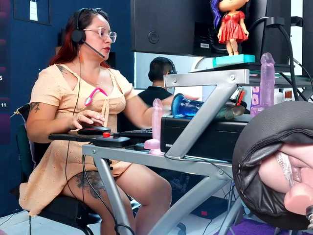 Leidydi223 live cam on BongaCams
