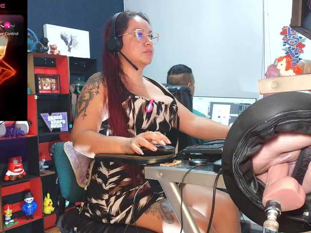 Leidydi223 live cam on BongaCams