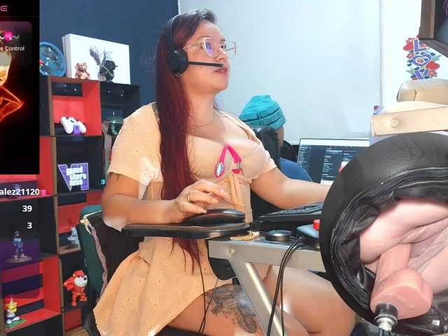 Leidydi223 live cam on BongaCams