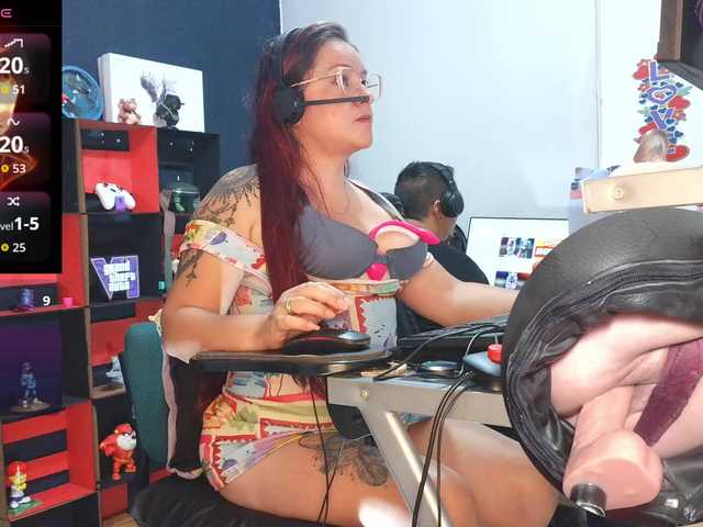 Leidydi223 live cam on BongaCams