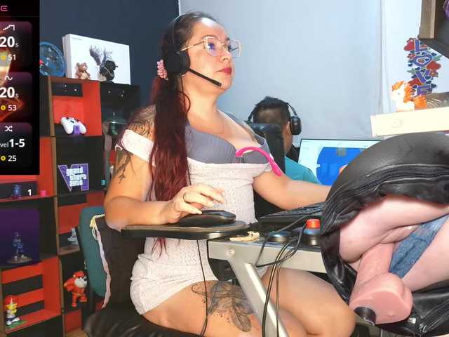 Leidydi223 live cam on BongaCams