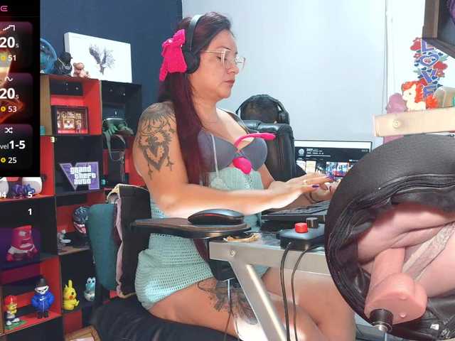Leidydi223 live cam on BongaCams