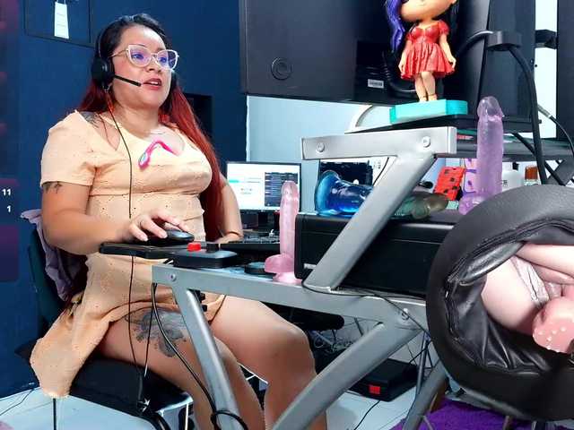 Leidydi223 live cam on BongaCams