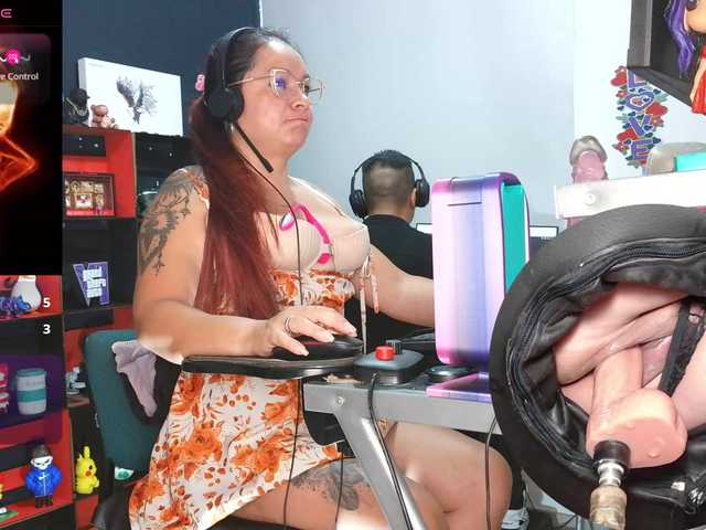 Leidydi223 live cam on BongaCams