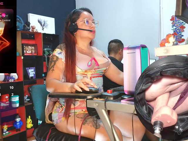 Leidydi223 live cam on BongaCams