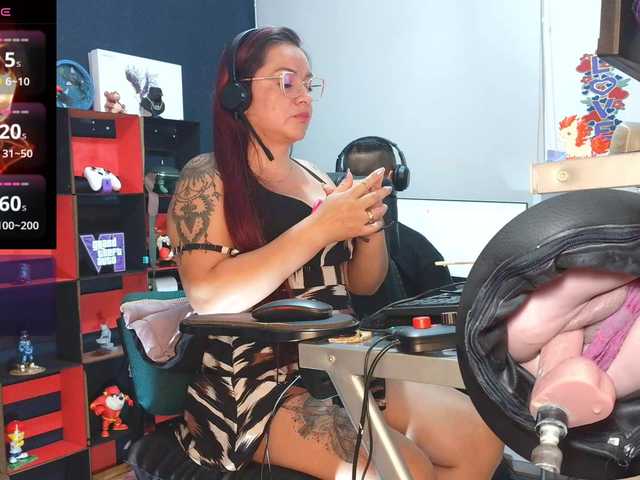 Leidydi223 live cam on BongaCams