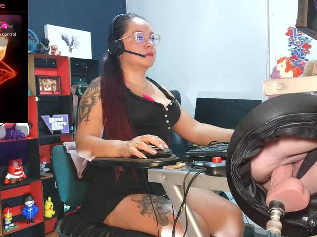 Leidydi223 live cam on BongaCams