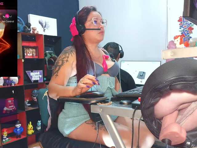 Leidydi223 live cam on BongaCams