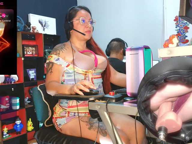 Leidydi223 live cam on BongaCams