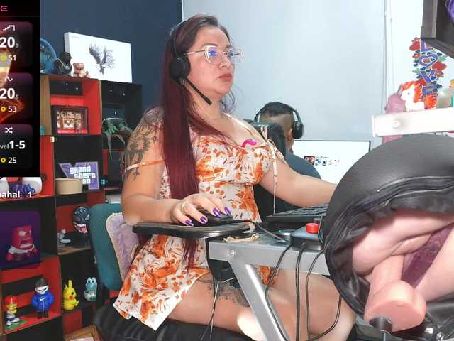 Leidydi223 live cam on BongaCams