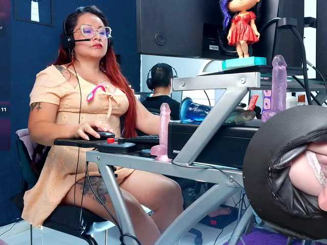 Leidydi223 live cam on BongaCams