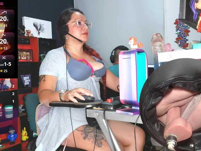 Leidydi223 live cam on BongaCams