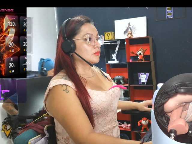 Leidydi223 live cam on BongaCams