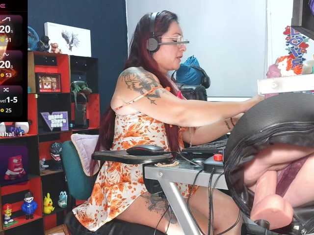 Leidydi223 live cam on BongaCams