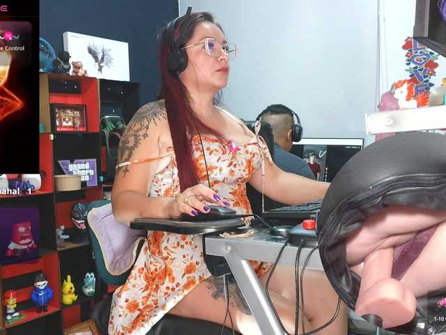Leidydi223 live cam on BongaCams