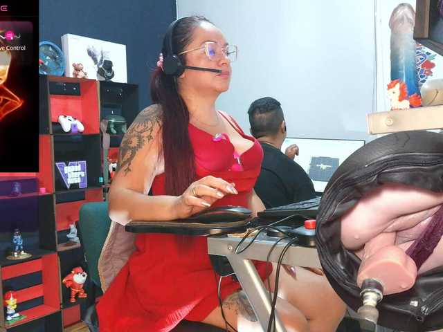Leidydi223 live cam on BongaCams
