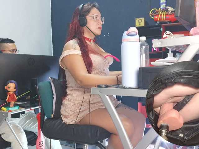 Leidydi223 live cam on BongaCams