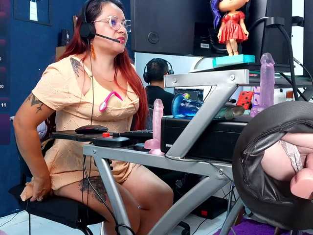 Leidydi223 live cam on BongaCams